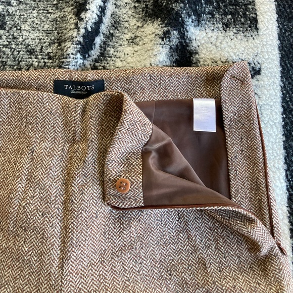 *Sold* Herringbone tweed slacks - Picture 4 of 6